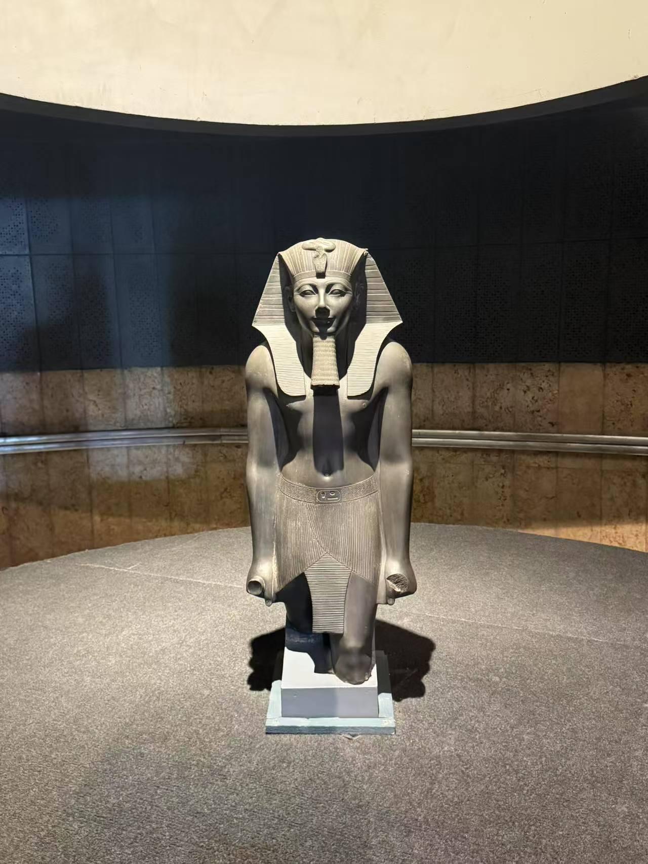 Statue of King Thutmose III