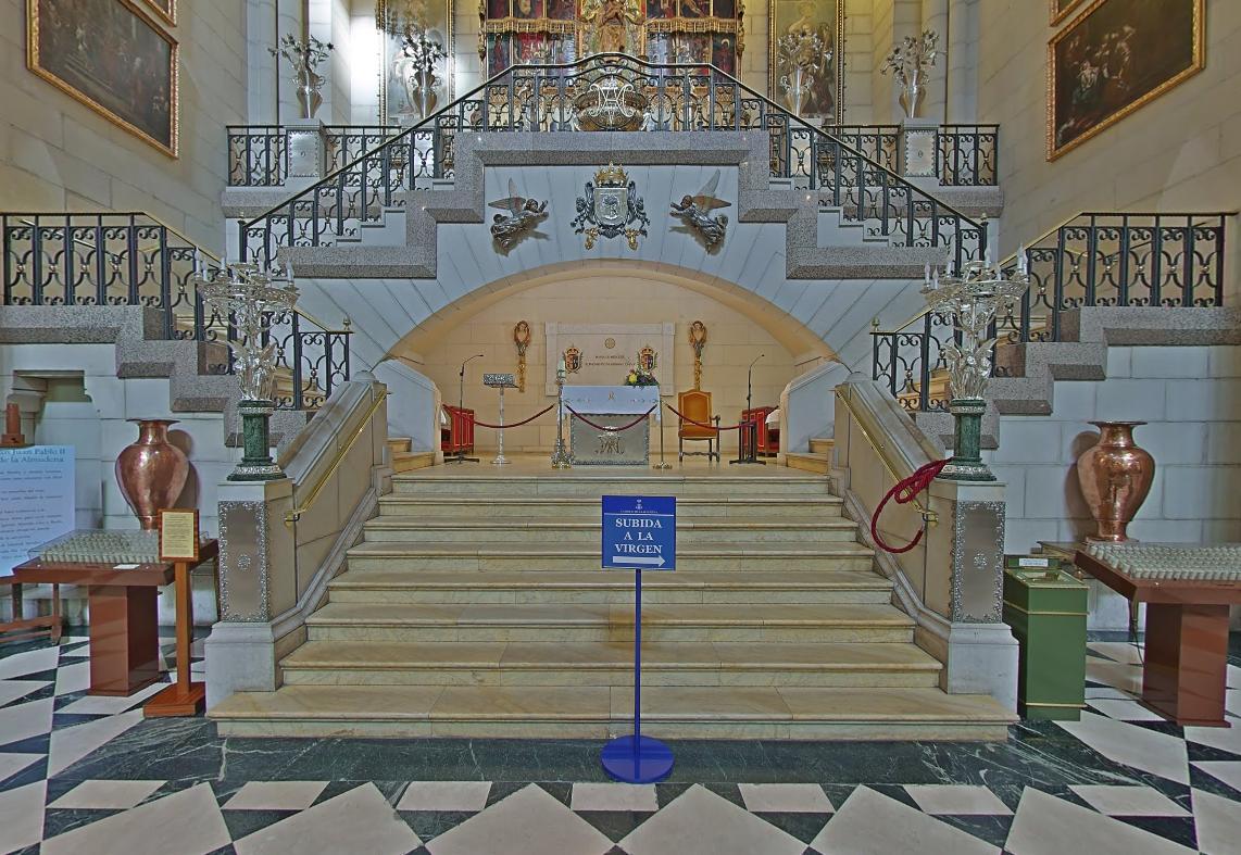 Kraliçe María de las Mercedes'in Mezarı