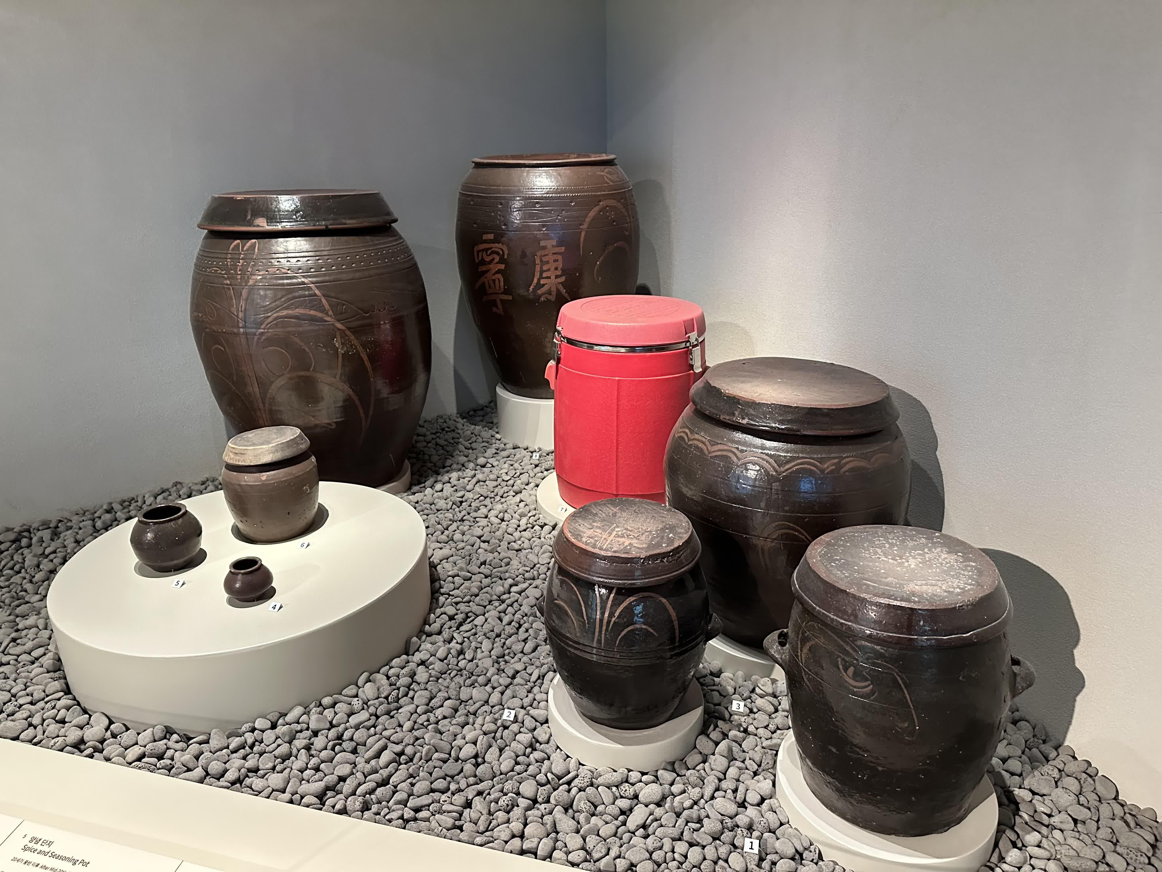 Çömlek Kapları, Yaşamı Taşıyan Kaplar