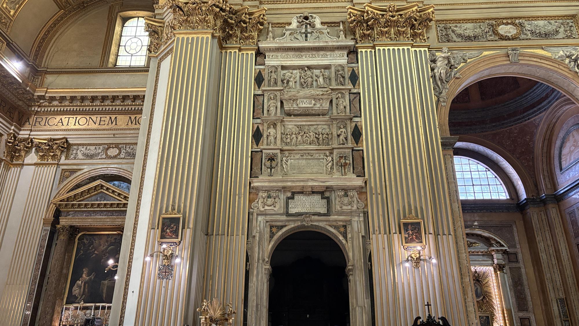 Monument to Pope Pius III