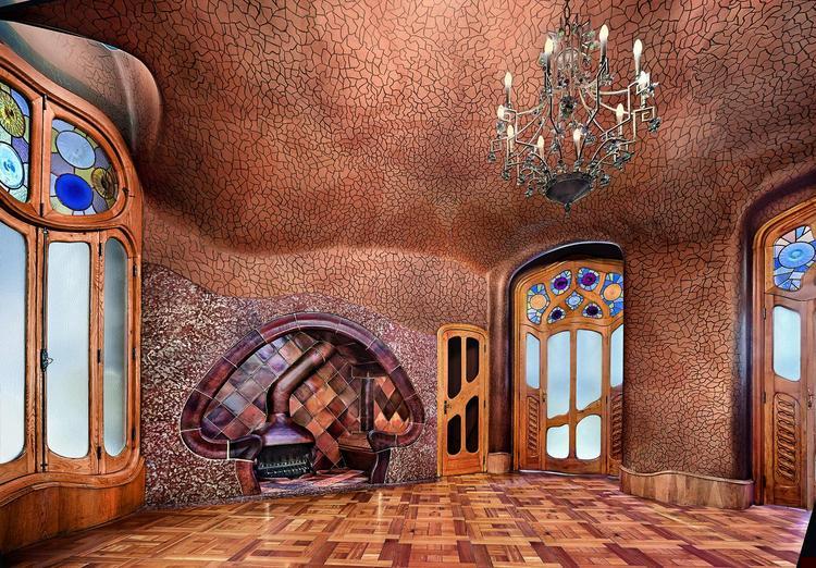 Main Floor: 1, The Office