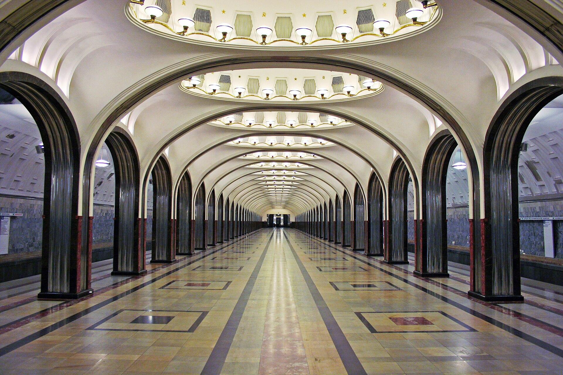 Mayakovskaya Station, Line 2