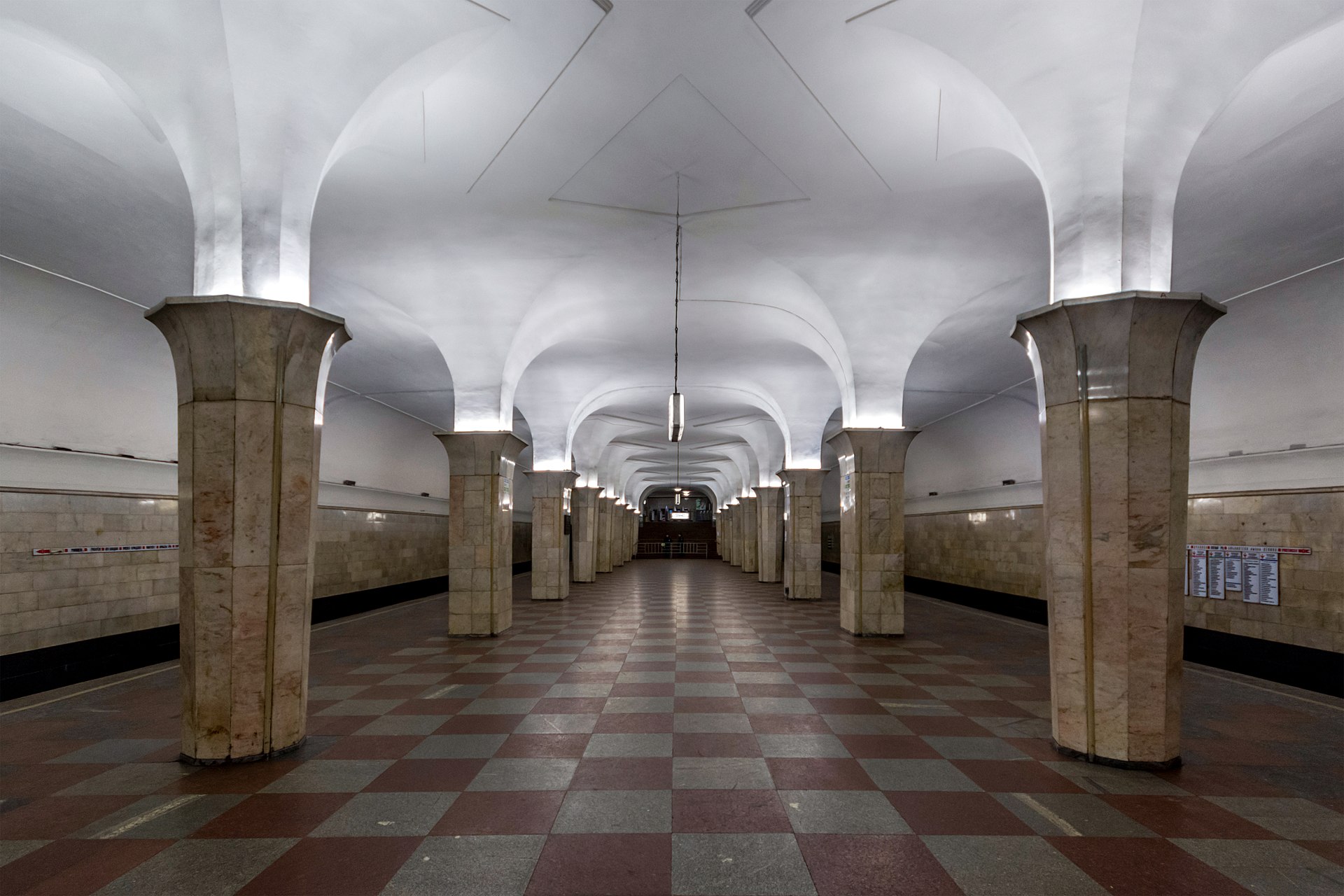 Kropotkinskaya Station, Line 1