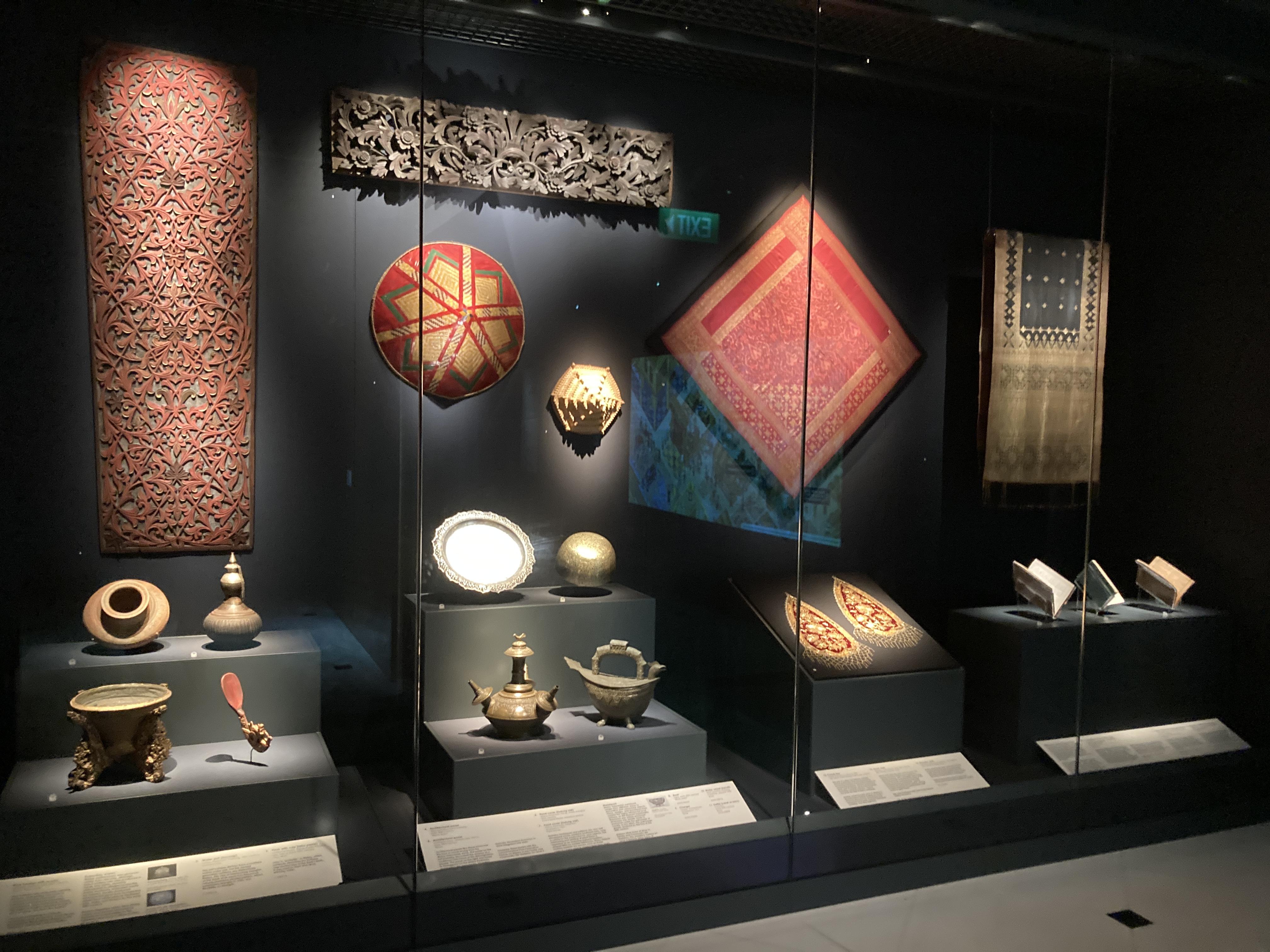 The Crafts and Material Culture of the Malay-Indonesian World