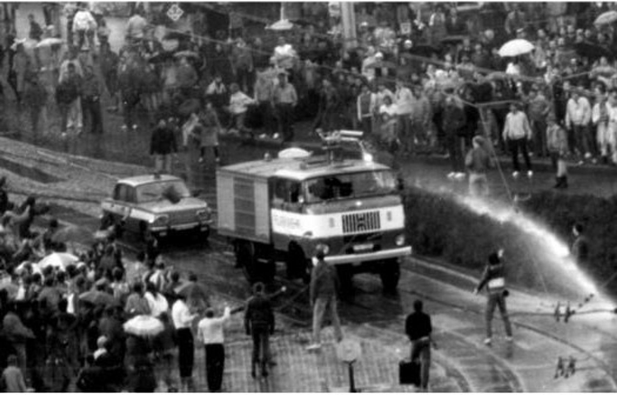 Olasılıklar Alanı: Plauen'da Protestoculara Karşı Polis Operasyonu