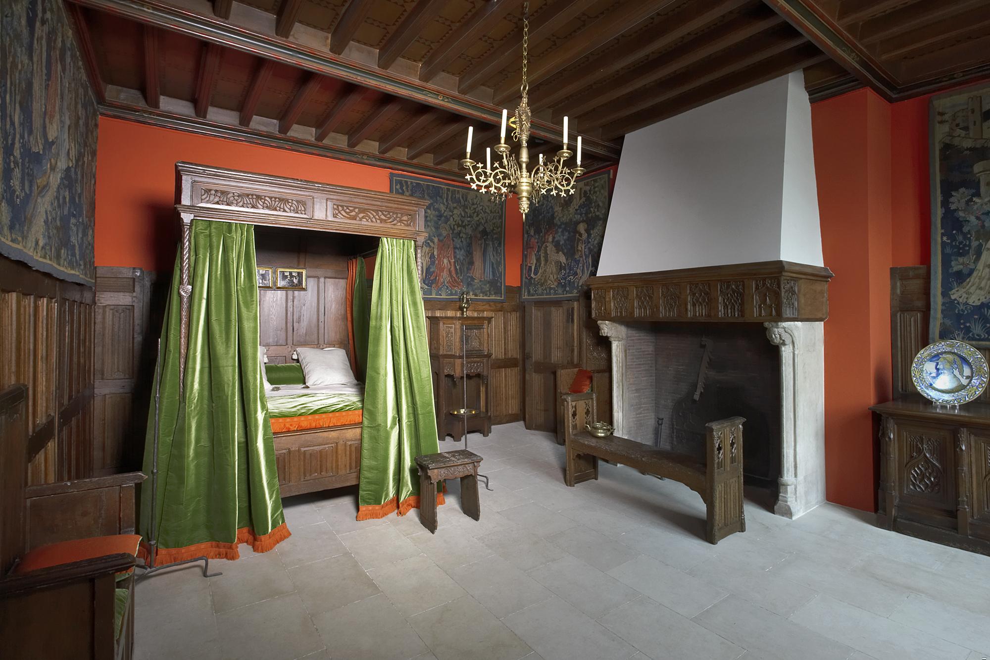A Bedroom at the End of the 15th Century