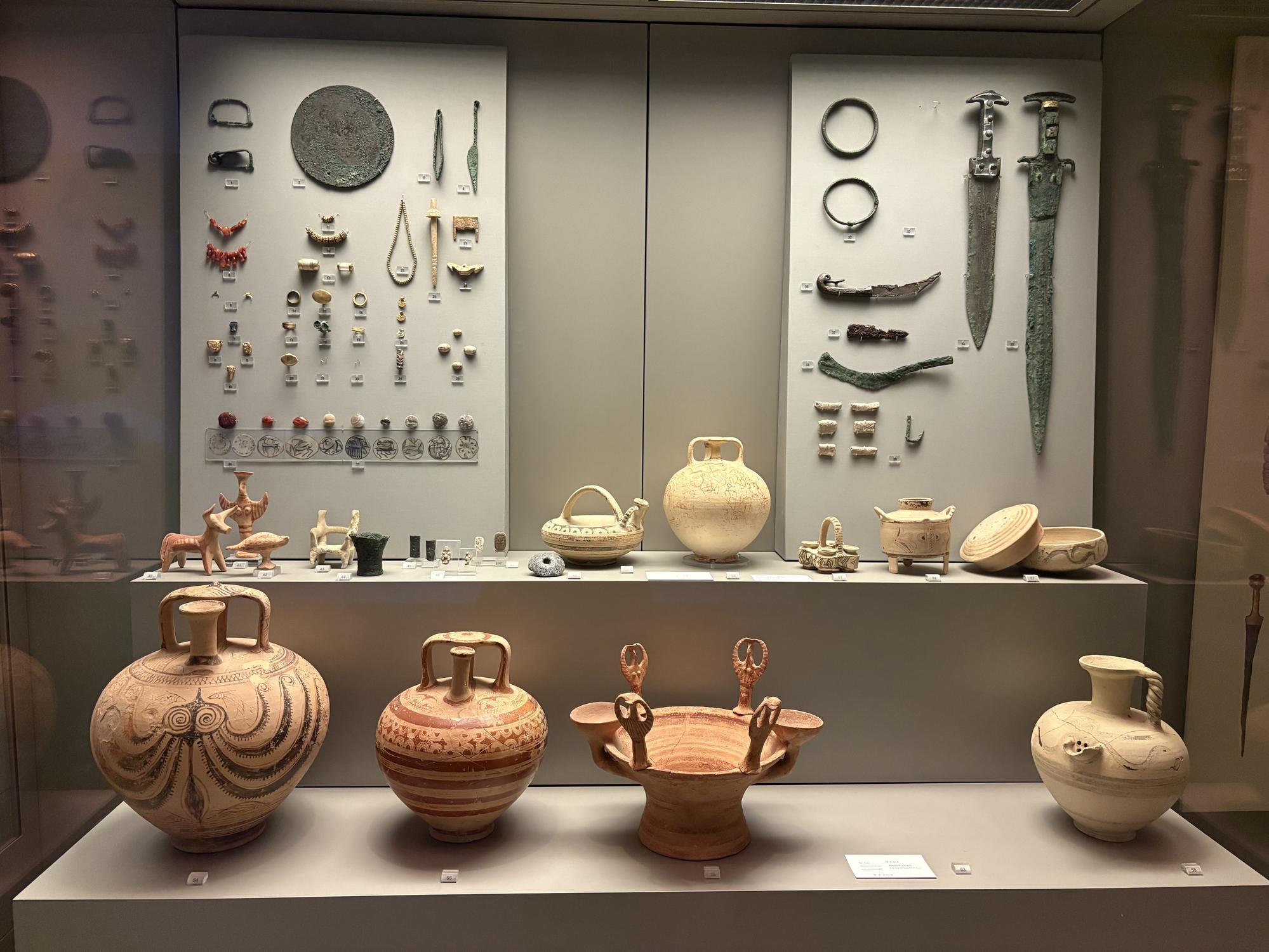 Artifacts from the chamber tomb cemetery of Perati in the region of Attica